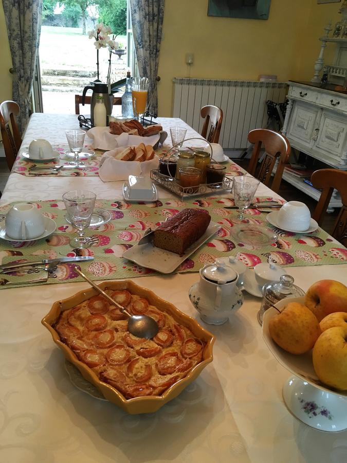 Logis De La Melissiere Bed & Breakfast Xaintray Екстериор снимка